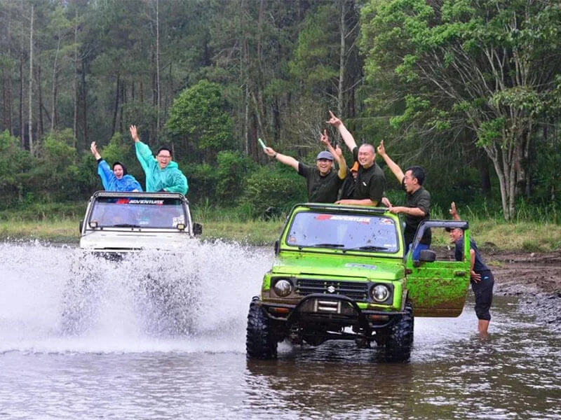 Kawasan wisata air terjun Coban Talun untuk kegiatan outbound dan gathering